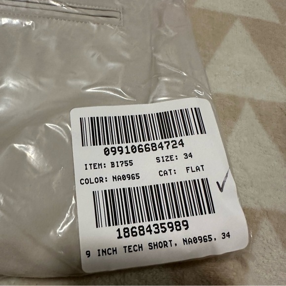 J crew stone 9" tech short - Picture 6 of 6